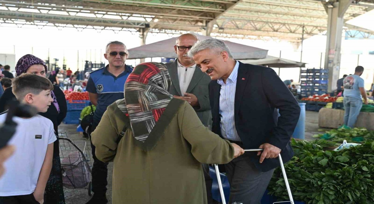 Kırıkkale Valisi Makastan pazarcı esnafına ziyaret