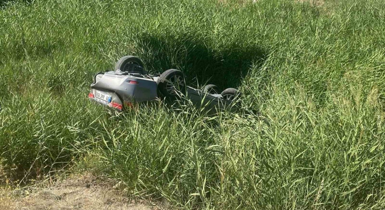 Kırıkkalede otomobil takla attı: Aynı aileden 5 yaralı