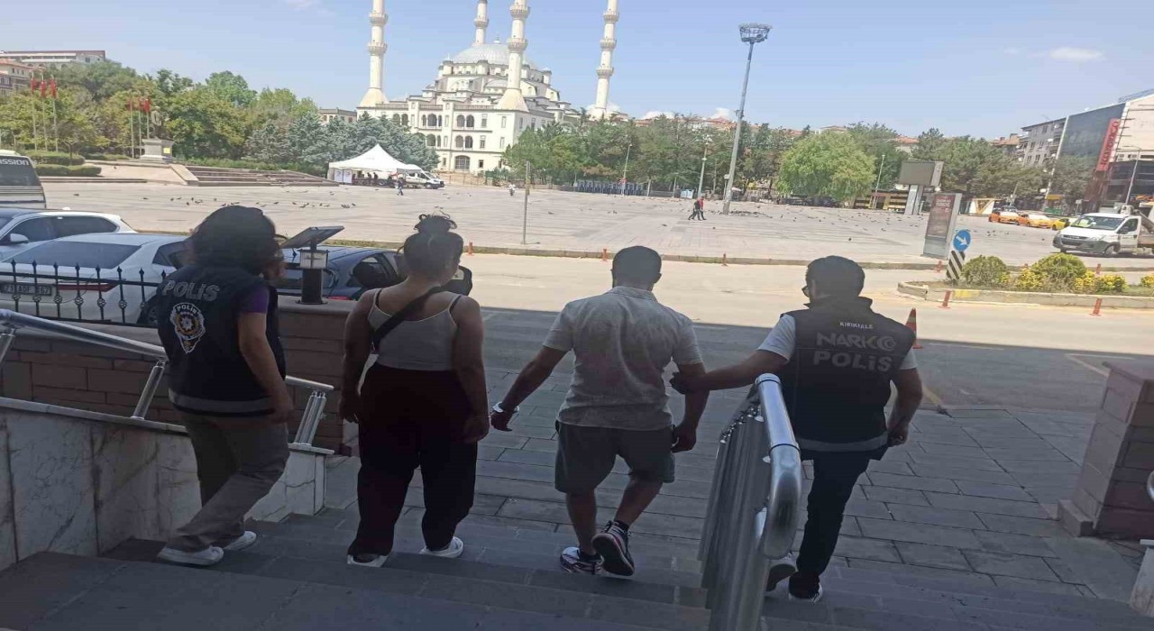 Kırıkkalede uyuşturucu operasyonunda 2 tutuklama