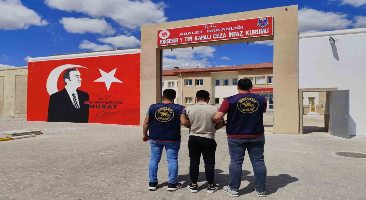 Kırşehirde kesinleşmiş hapis cezası bulunan hükümlü yakalandı