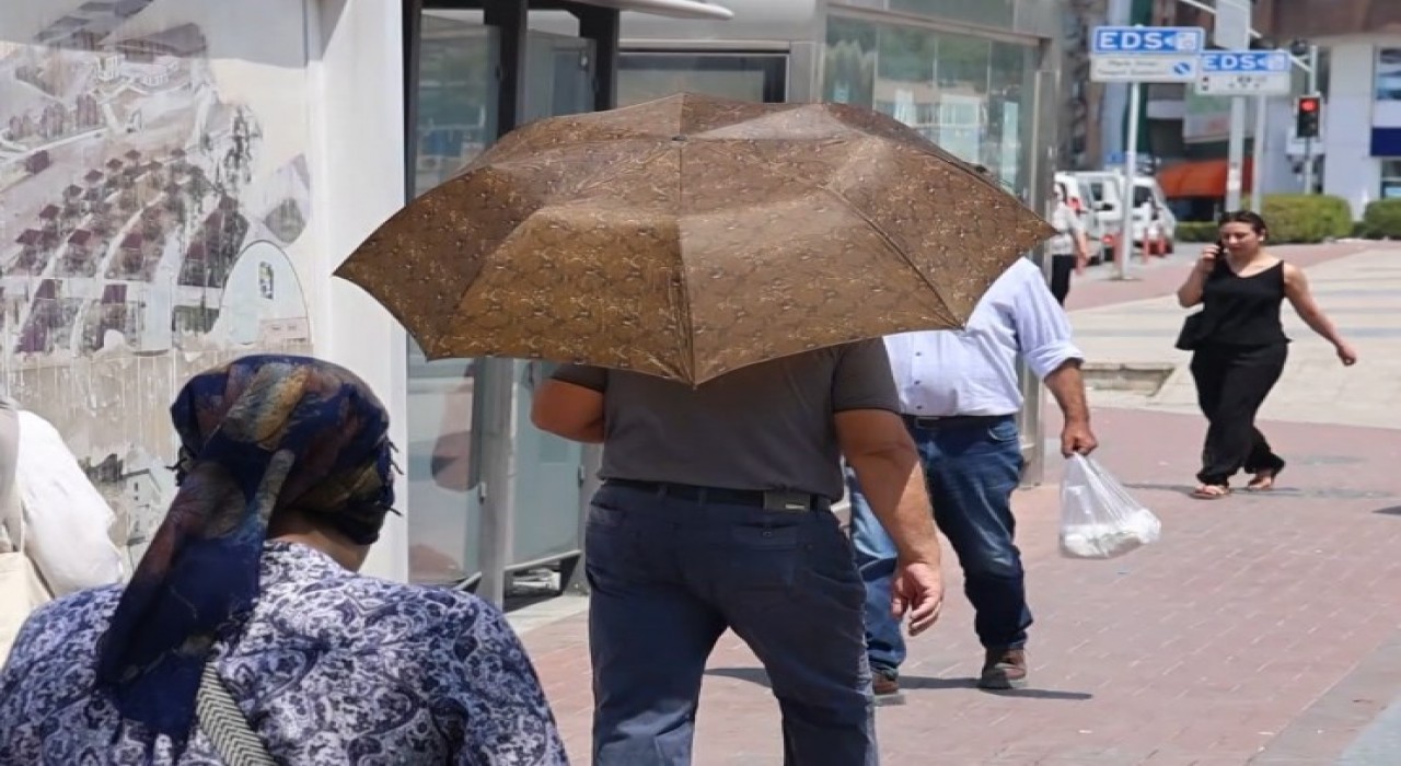 Kırşehirde sıcak hava etkili oluyor, vatandaşlar kendi çarelerini üretiyor