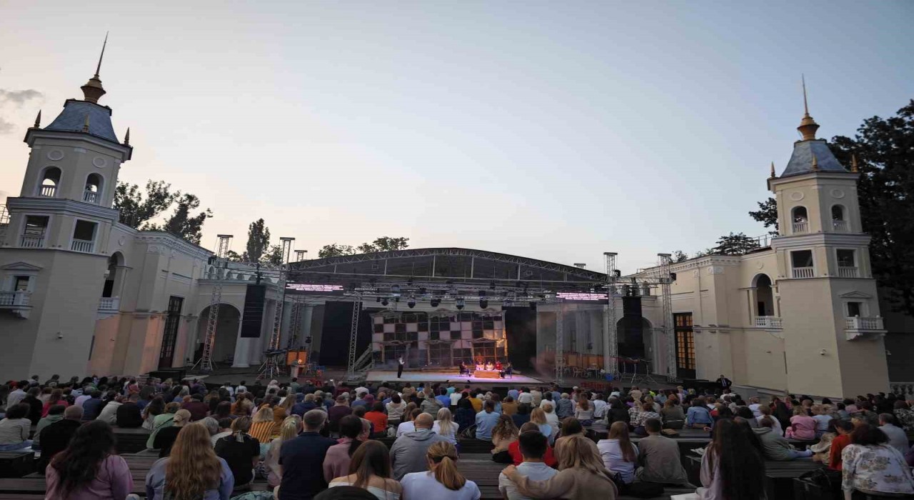 Kocaeli Şehir Tiyatroları, Moskovada Türkiyeyi temsil etti