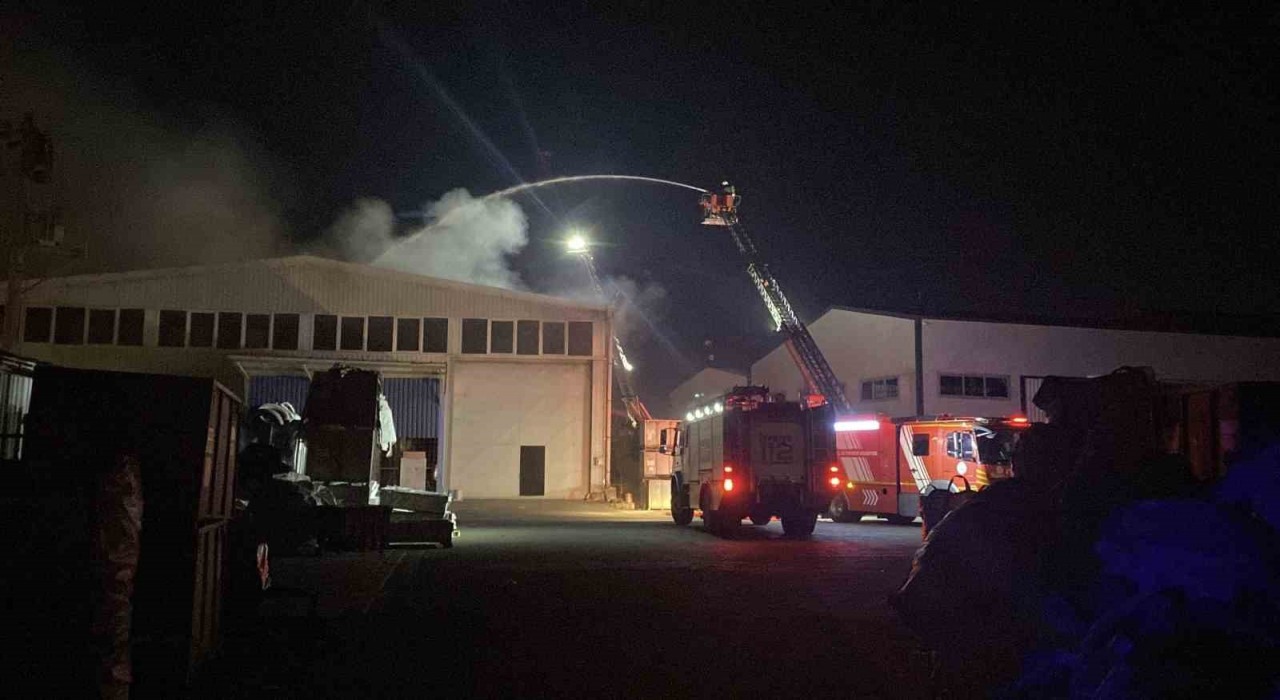 Kocaelide kimya firmasında yangın