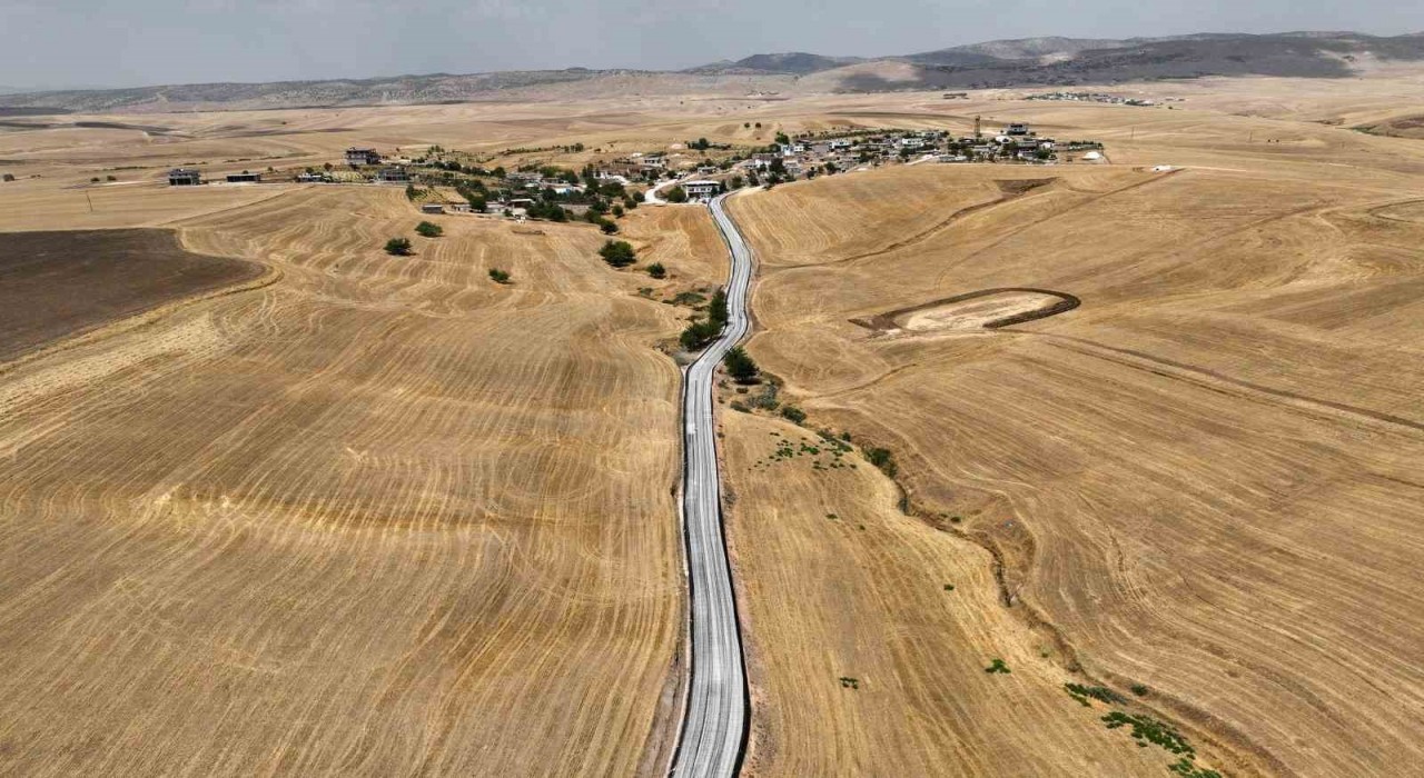 Kocaköydeki kırsal mahalle yollarında asfalt çalışması başlatıldı