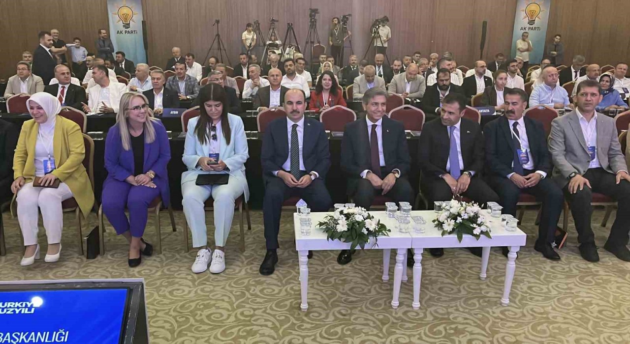 Konyada AK Parti Yerel Yönetimler Başkanlığı Bölge Toplantısı düzenlendi
