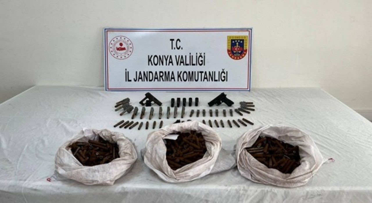 Konyada bağ evine operasyon: Bin 388 tabanca namlusu ele geçirildi