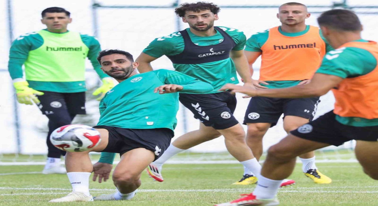 Konyasporda yeni sezon hazırlıkları devam ediyor