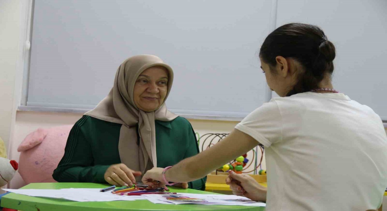 Koruyucu Ailesi oldukları çocuk sonradan ‘özel olduğu anlaşıldı, Asla geri vermeyiz dediler
