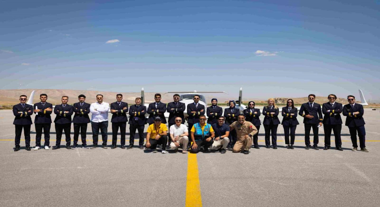 KTO Karatay Üniversitesi Havacılık Eğitim Kampüsünde Gurur Günü: Kaptanlık Yoluna İlk Adım Töreni gerçekleşti