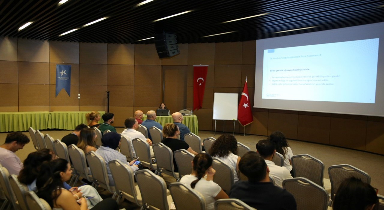 Küçükçekmece Belediyesi personeline ‘Sağlıklı Hayat eğitimi