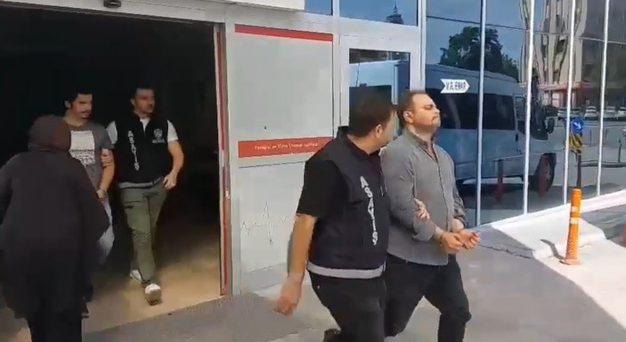 Kundaklama şüphesiyle tutuklanan avukat ve arkadaşına 9 yıl hapis talebi
