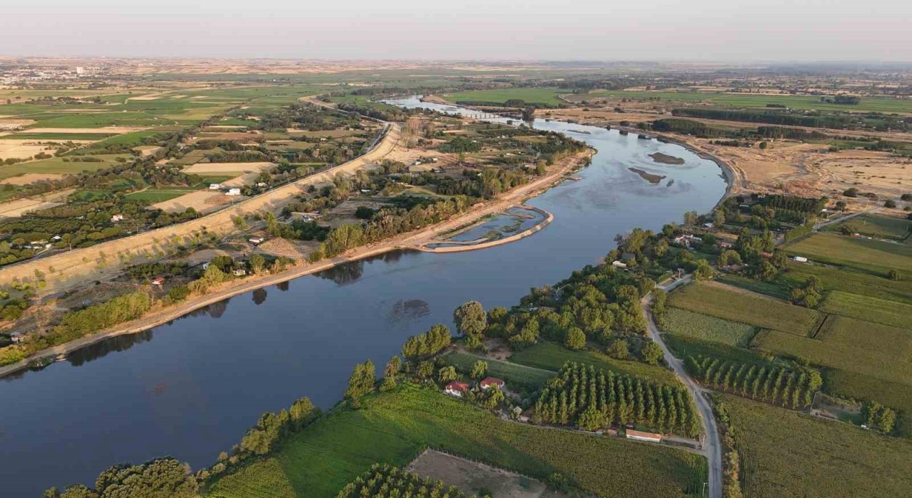 Kuraklık nedeniyle Meriç Nehrine elektrik santralinden su salındı