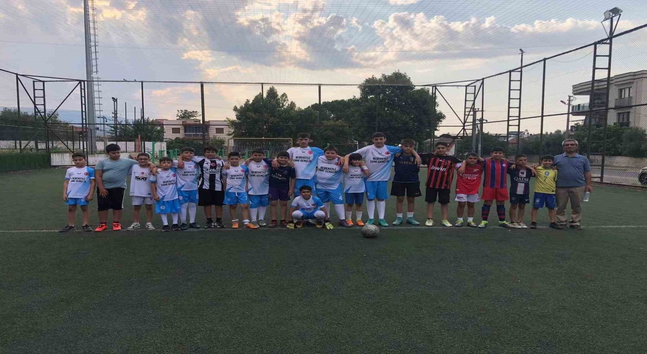 Kuran Kursu öğrencileri halı sahada buluştu