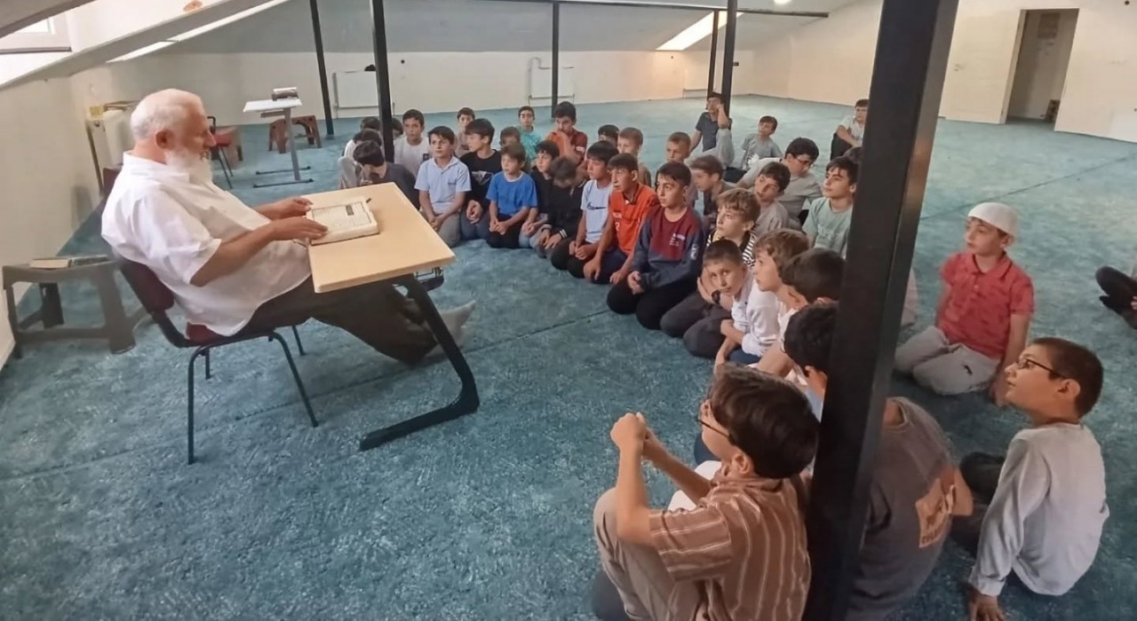 Kuran kursu öğrencilerine ailenin önemi anlatıldı