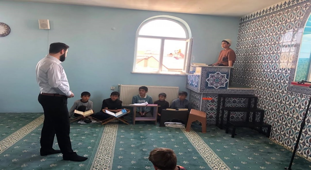 Kuran kursunda gönül buluşması