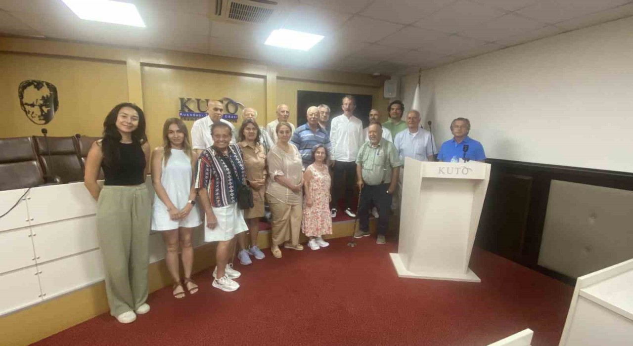 Kuşadasında Türk Kültürü Konferansı yoğun ilgi gördü