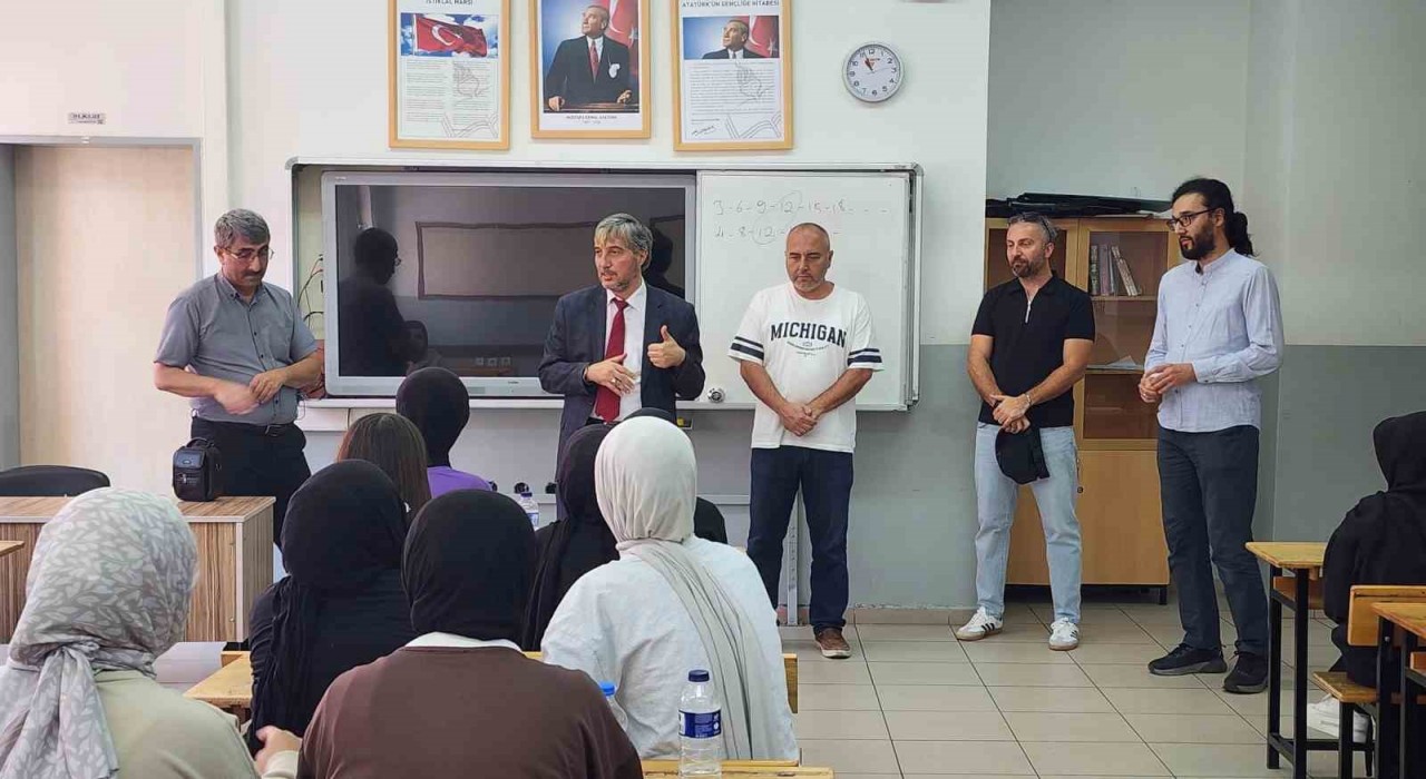 Kütahya İl Milli Eğitim Müdürü Yılmaz: Çözüm üretmek bizim görevimiz