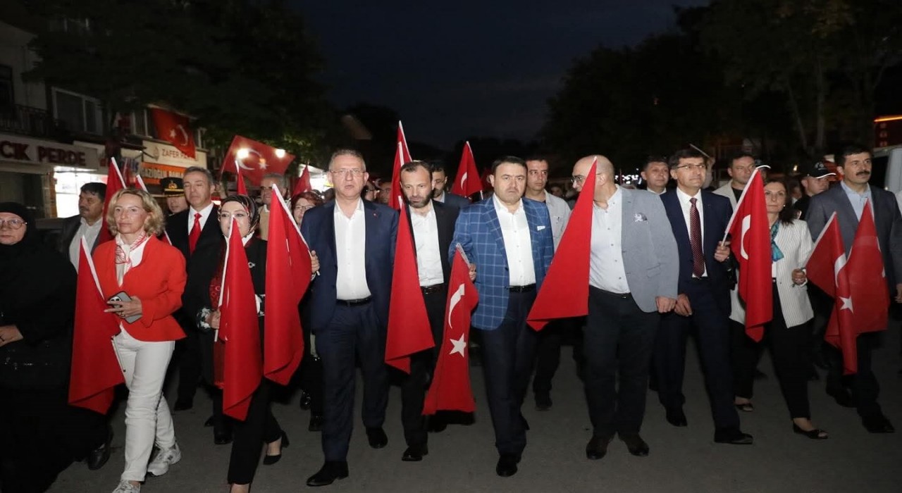 Kütahyada 15 Temmuz Demokrasi ve Milli Birlik Günü yürüyüşü