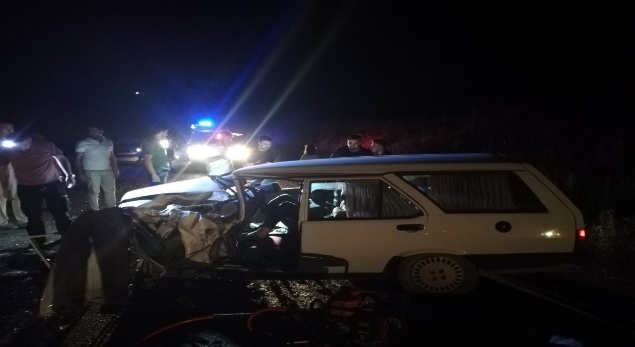 Malatyada hafif ticari araç ile otomobil çarpıştı: 8 yaralı