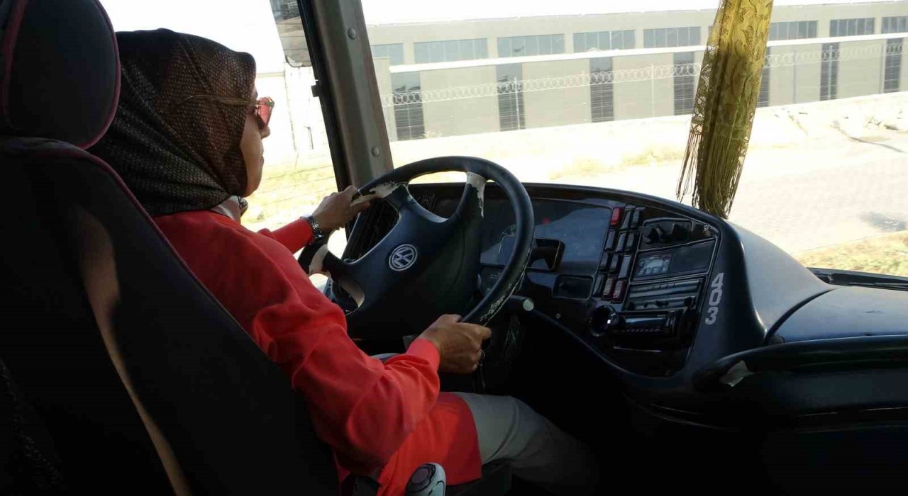 Malatyanın ‘Şoför Nebahati artık otobüs direksiyonunda