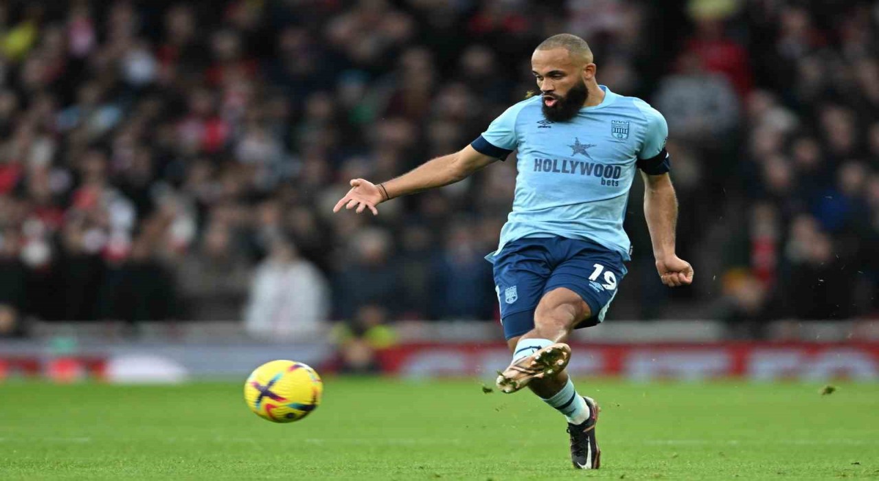 Manchester United, Bryan Mbeumoyu kadrosuna kattı