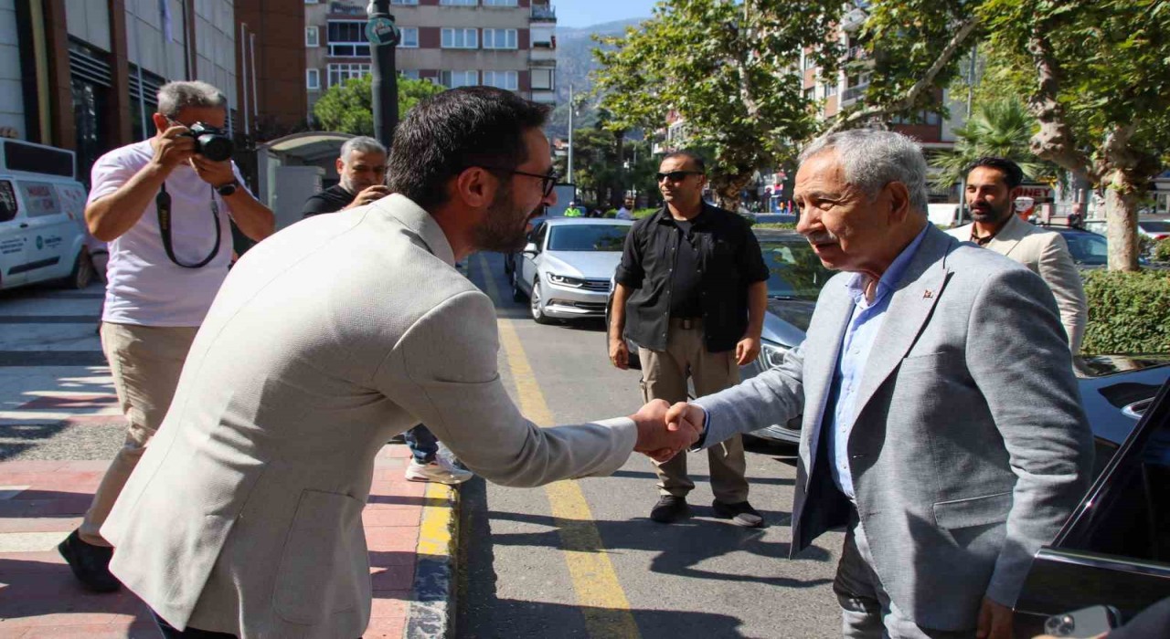 Manisa basınının sorunları masaya yatırıldı