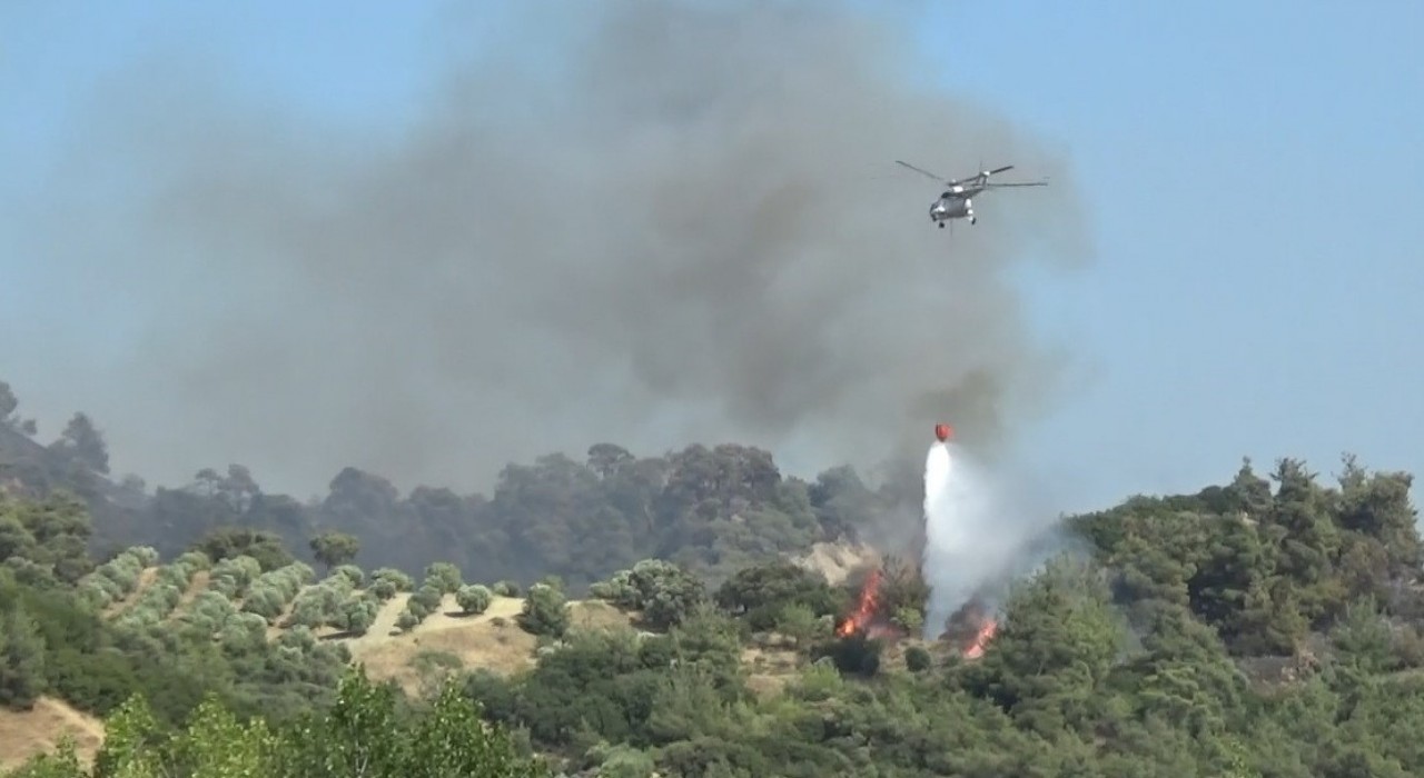 Manisadaki alevlere 5 uçak ve 7 helikopterle müdahale