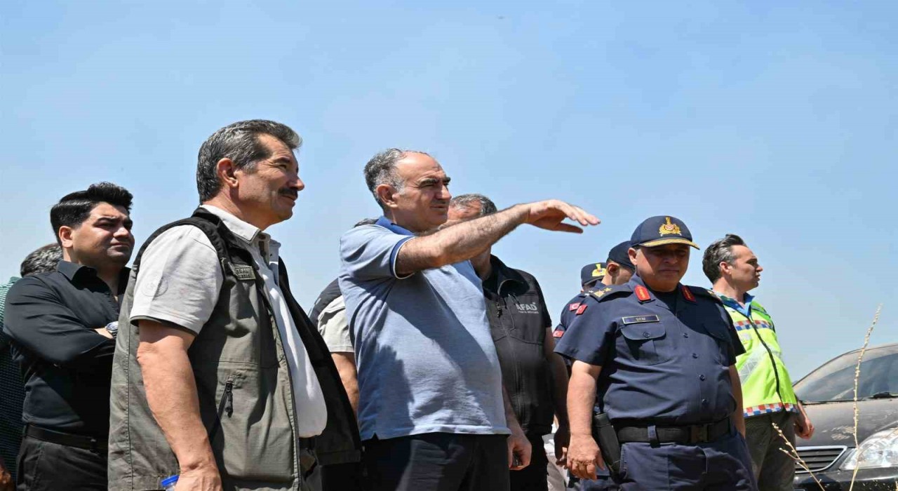 Manisadaki orman yangınlarıyla yoğun mücadele devam ediyor