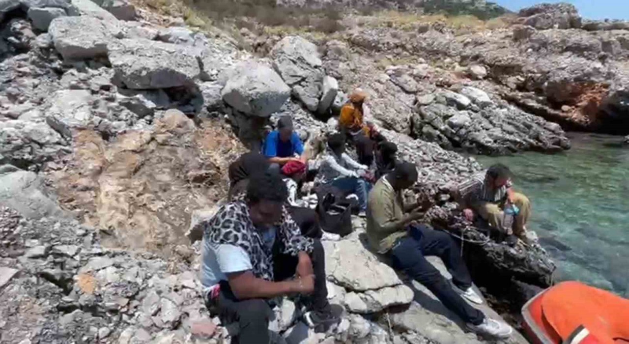 Marmariste 11 düzensiz göçmen yakalandı