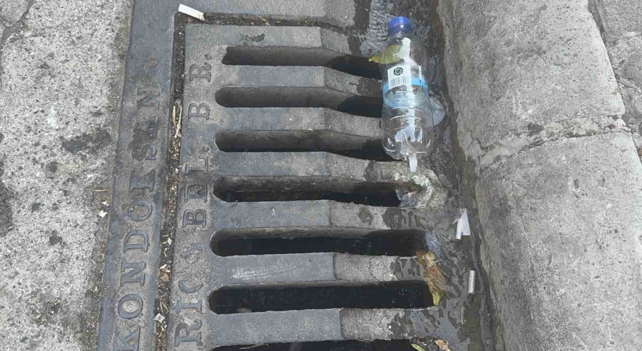 Marmariste 5 gündür tonlarca su boşa akıyor