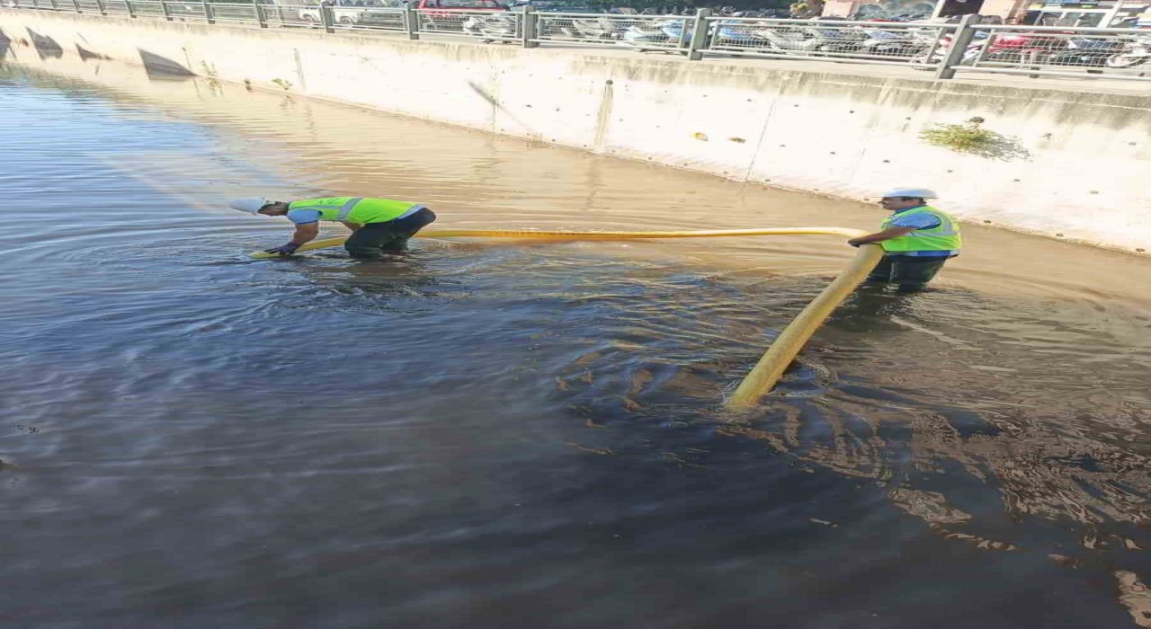 Marmaristeki dereler temizlendi