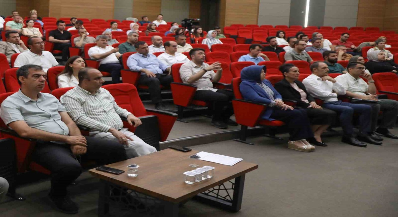 Melikgazi personeline protokol eğitimi