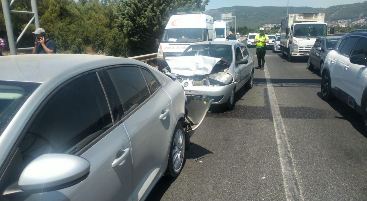 Menteşede trafik kazası: 3 yaralı