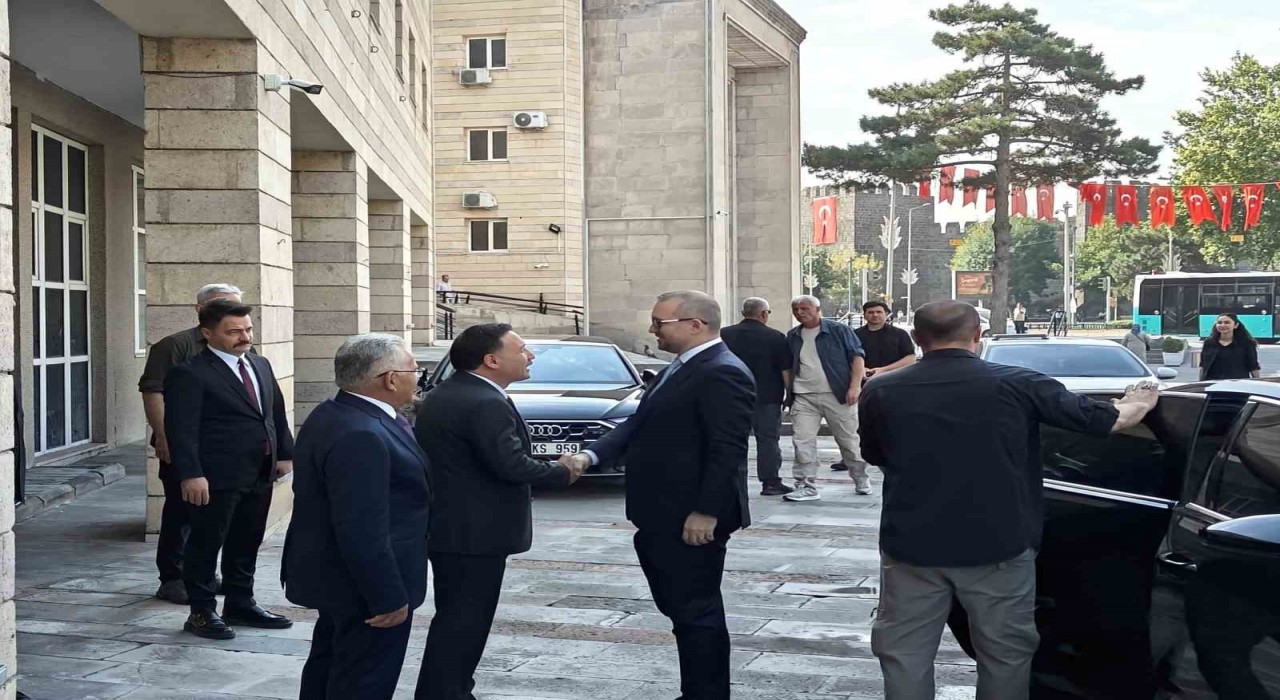 Merkez Bankası Başkanı Karahandan Kayseri Valiliğine ziyaret