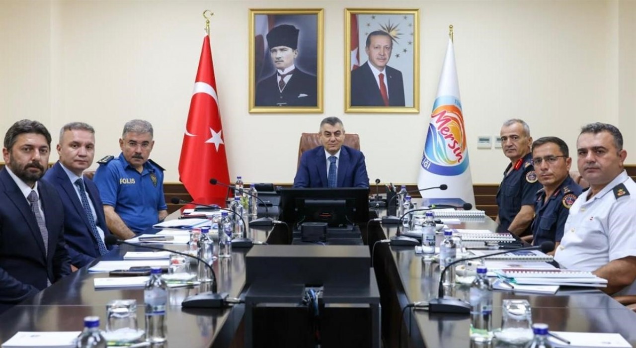 Mersinde Asayiş Değerlendirme Toplantısı, Vali Toros başkanlığında yapıldı