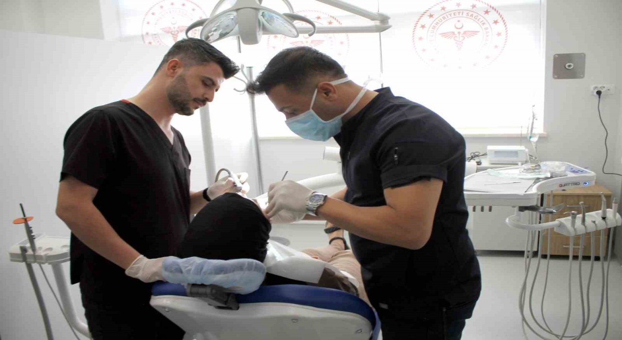 Midyat Ağız ve Diş Sağlığı Merkezinde 20 yaş dişleri cerrahi operasyonla alınıyor