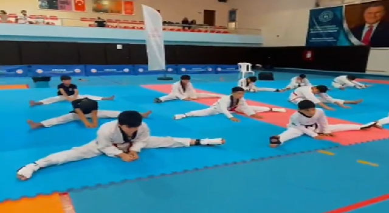 Minik Taekwondocular 15 Temmuz Anısına Adana’da Buluştu