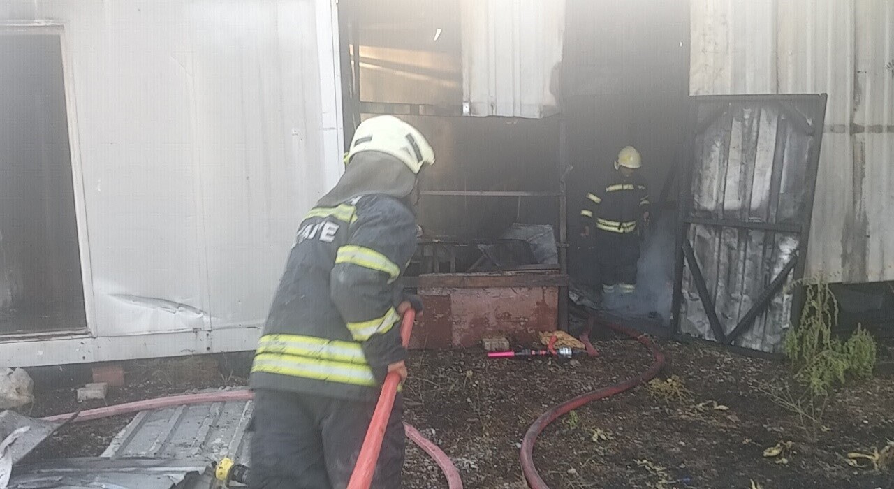 Muğlada konteynır yangını