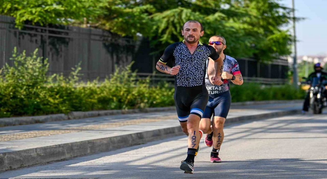 Muğlalı sporculardan Duatlon Türkiye finalinde büyük başarı