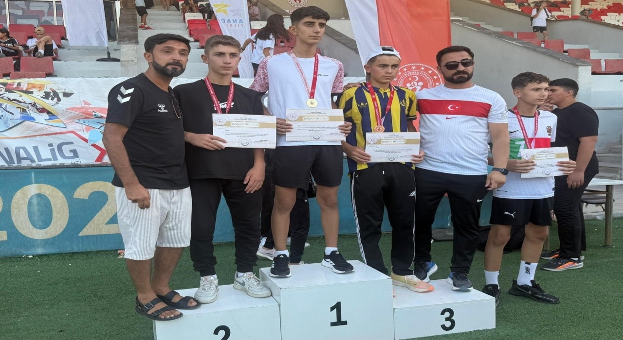 Muhammet Ali Saka fırlatma topunda Türkiye ikincisi oldu