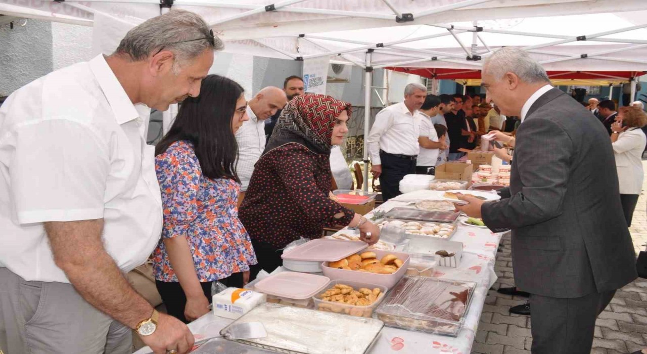 Muş Adliyesinde Miraç Ali için umut standı kuruldu