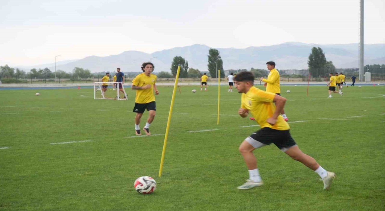 Muşspor, 2. Lig hazırlıklarını sürdürüyor