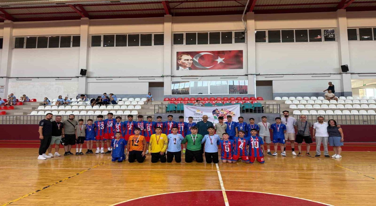 Namağlup Aydın Analig Hentbol takımı, Türkiye Şampiyonasına yükseldi