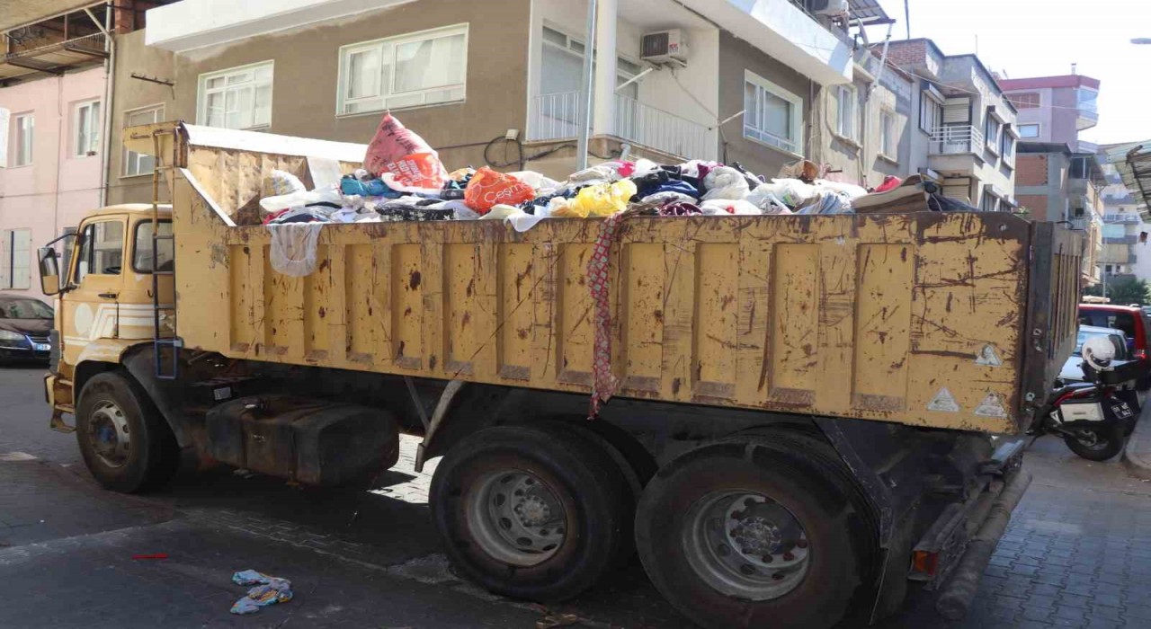 Nazilli Belediyesinden çöp eve müdahale