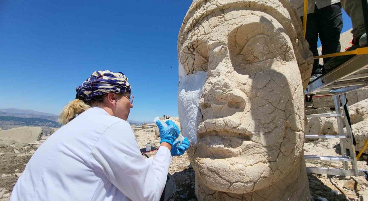 Nemrut Dağındaki heykellere nano kireç enjekte edildi