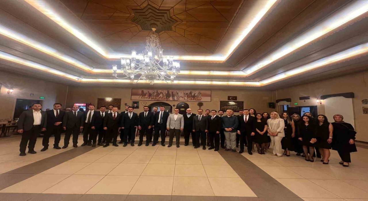 Nevşehirde hakim ve savcılar veda yemeğinde bir araya geldi