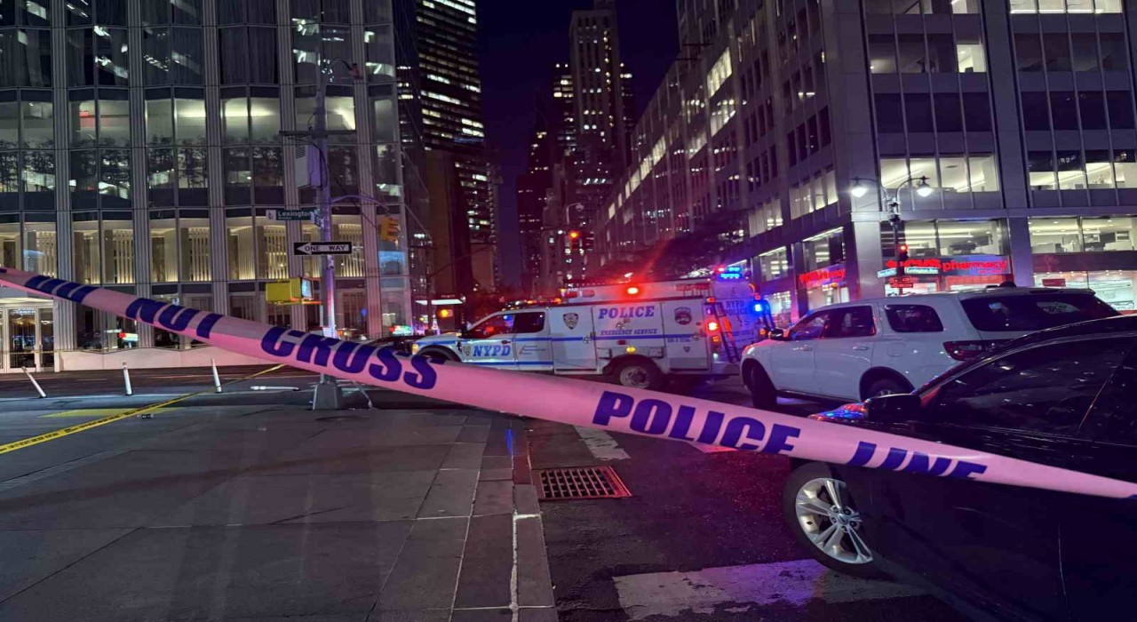New Yorkta gökdelende silahlı saldırı: 6 ölü