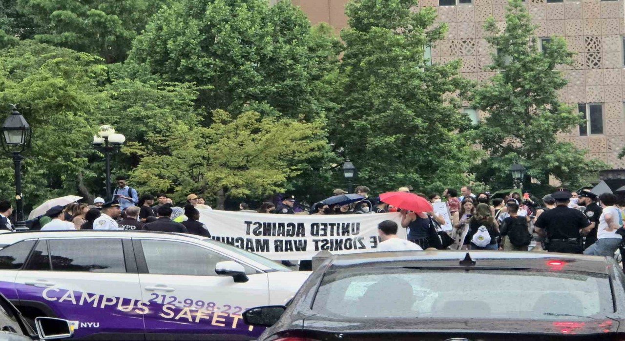 New Yorkta Trump ve Netanyahu karşıtı protesto: Özgür Filistin, Özgür İran