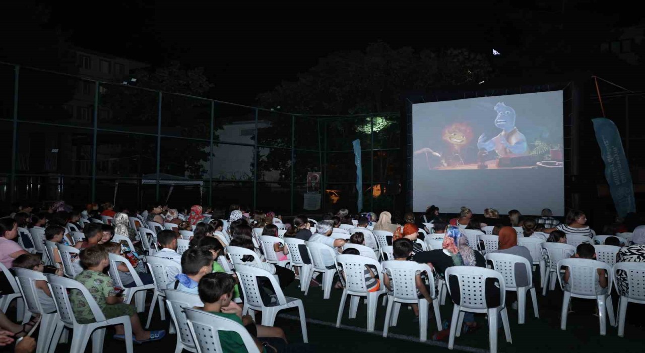 Nilüferde çocukların sinema keyfi başlıyor