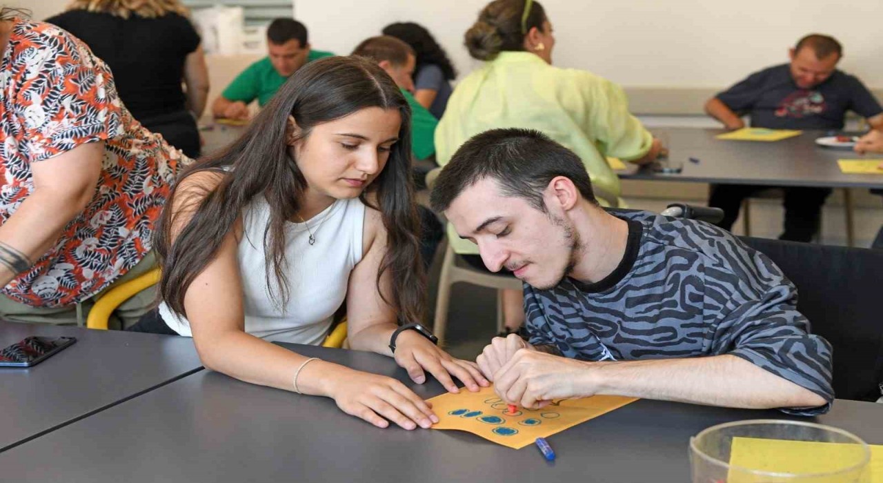 OBAMda özel bireyler sanat ve müzikle buluştu